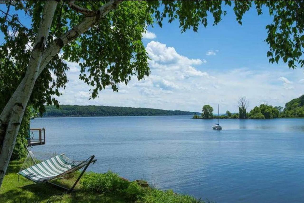Hudson Riverfront Home Catskill Exterior photo